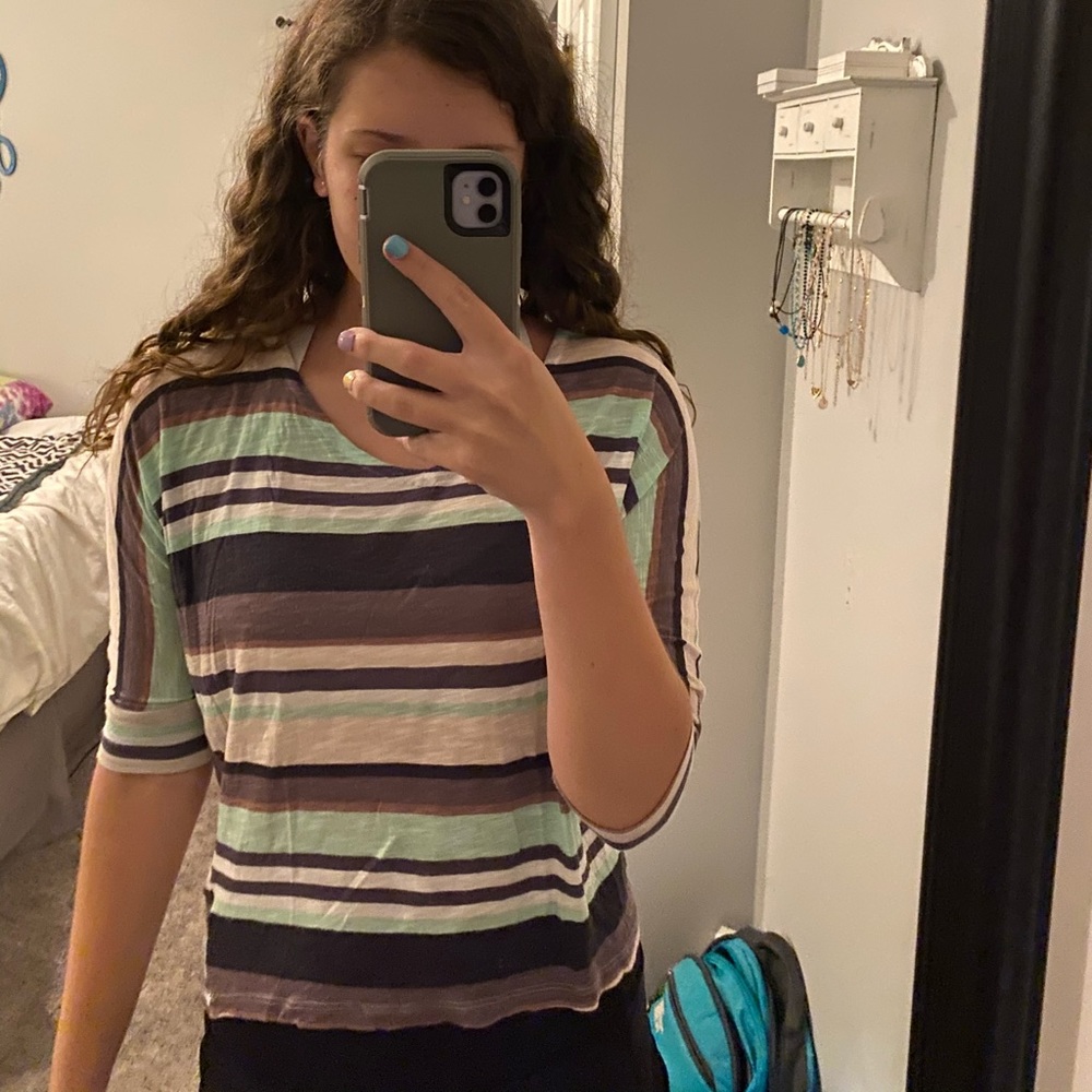 Three quarters length top